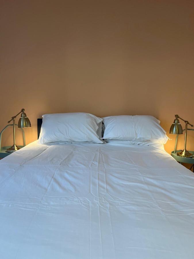 The Bristol Wing Hostel Εξωτερικό φωτογραφία