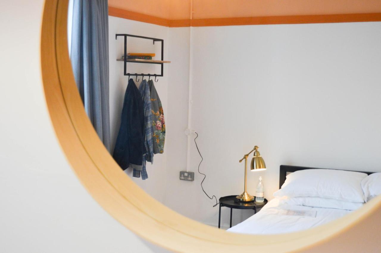 The Bristol Wing Hostel Εξωτερικό φωτογραφία