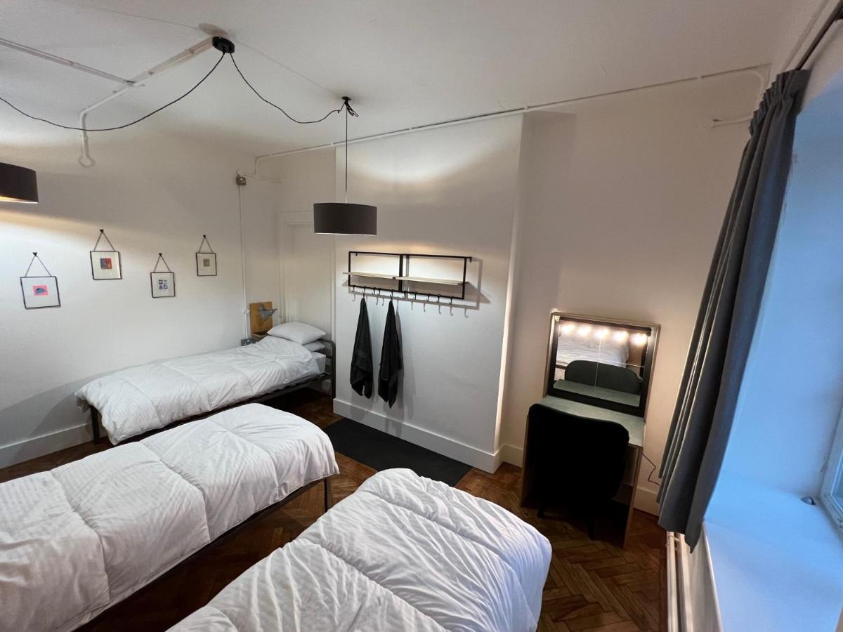 The Bristol Wing Hostel Εξωτερικό φωτογραφία