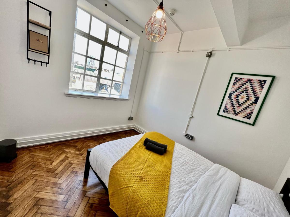 The Bristol Wing Hostel Εξωτερικό φωτογραφία