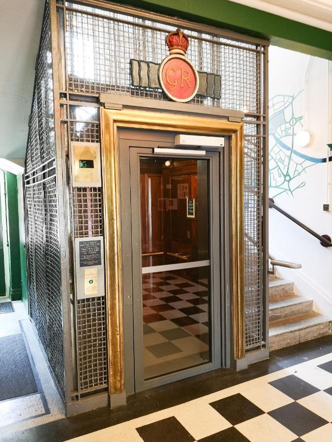 The Bristol Wing Hostel Εξωτερικό φωτογραφία