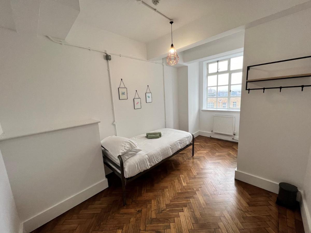 The Bristol Wing Hostel Εξωτερικό φωτογραφία