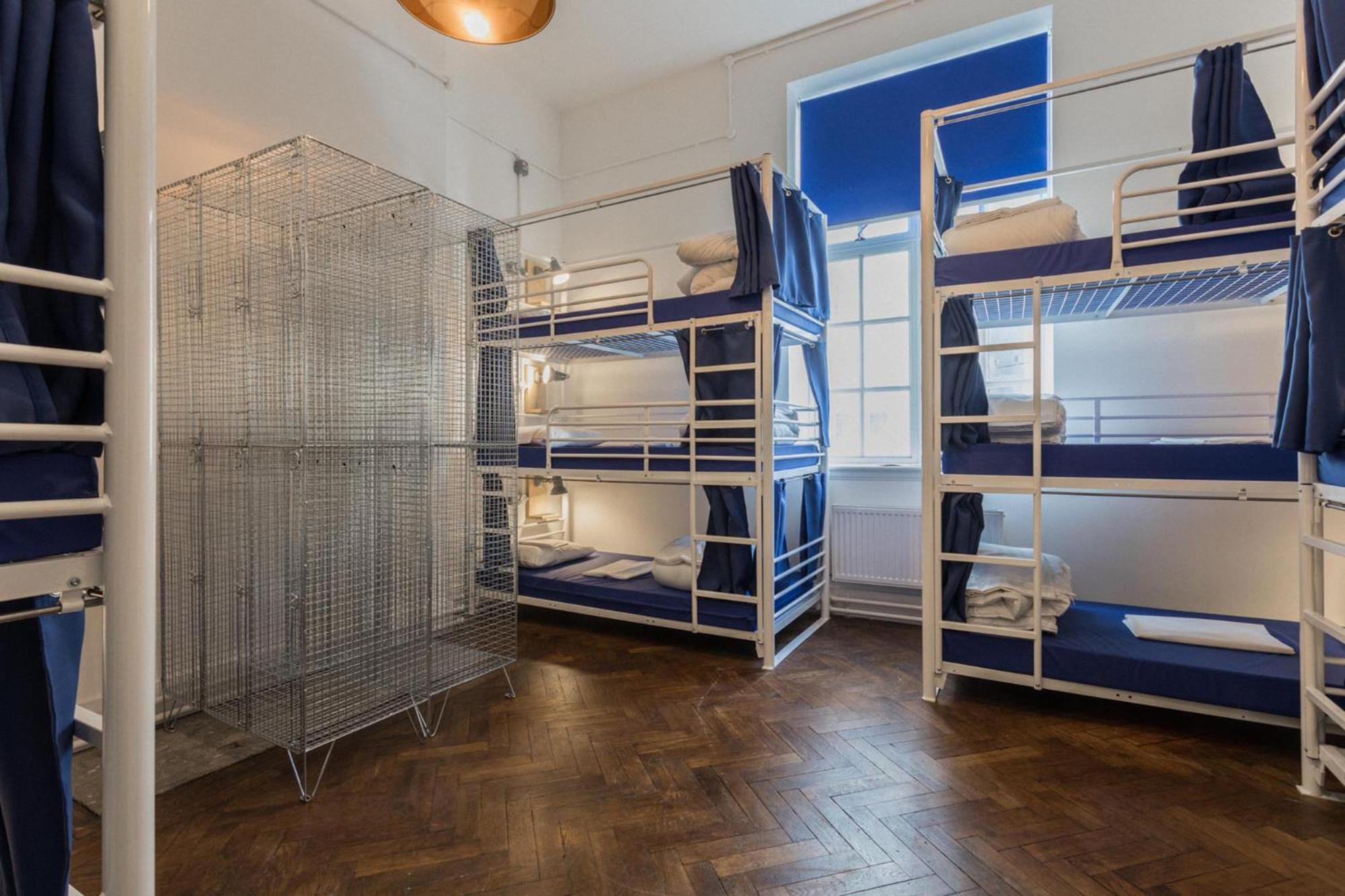 The Bristol Wing Hostel Εξωτερικό φωτογραφία